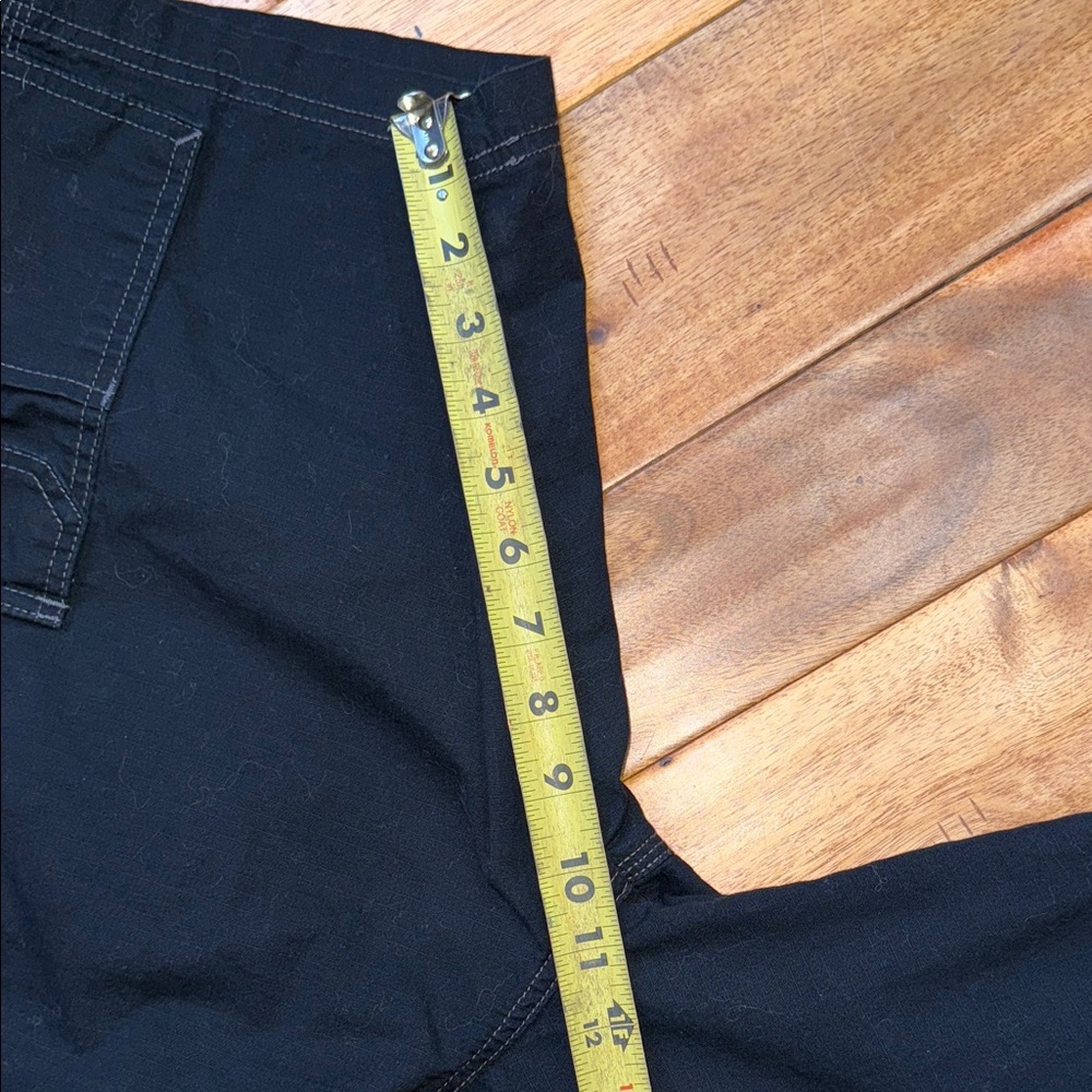 Dickies Black Cargo Shorts for Men - Picture 6 of 6